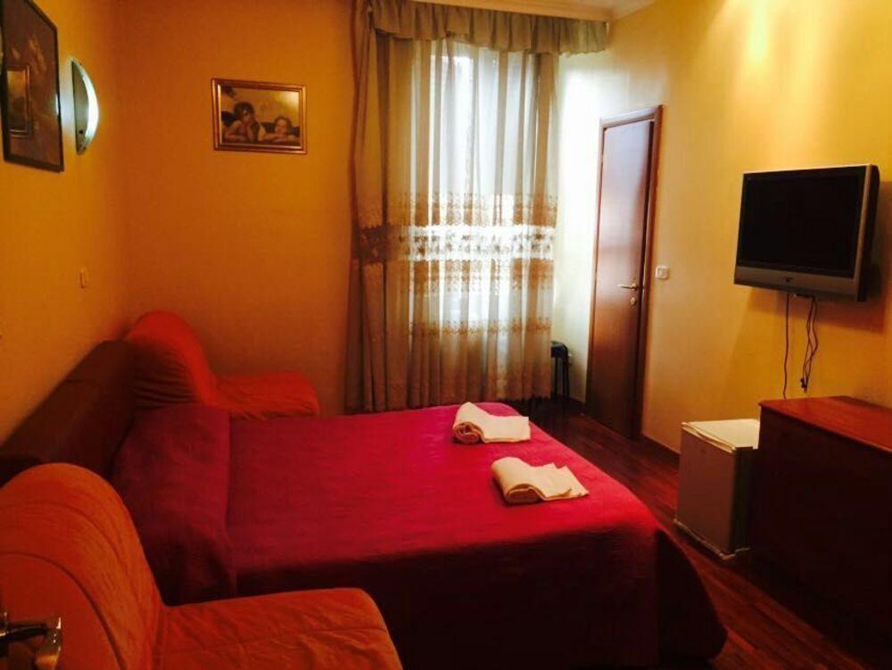 Zhihua Guest House روما المظهر الخارجي الصورة