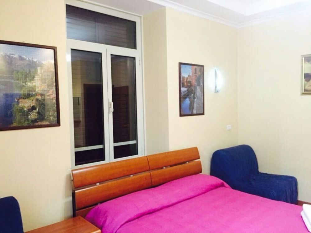 Zhihua Guest House روما المظهر الخارجي الصورة