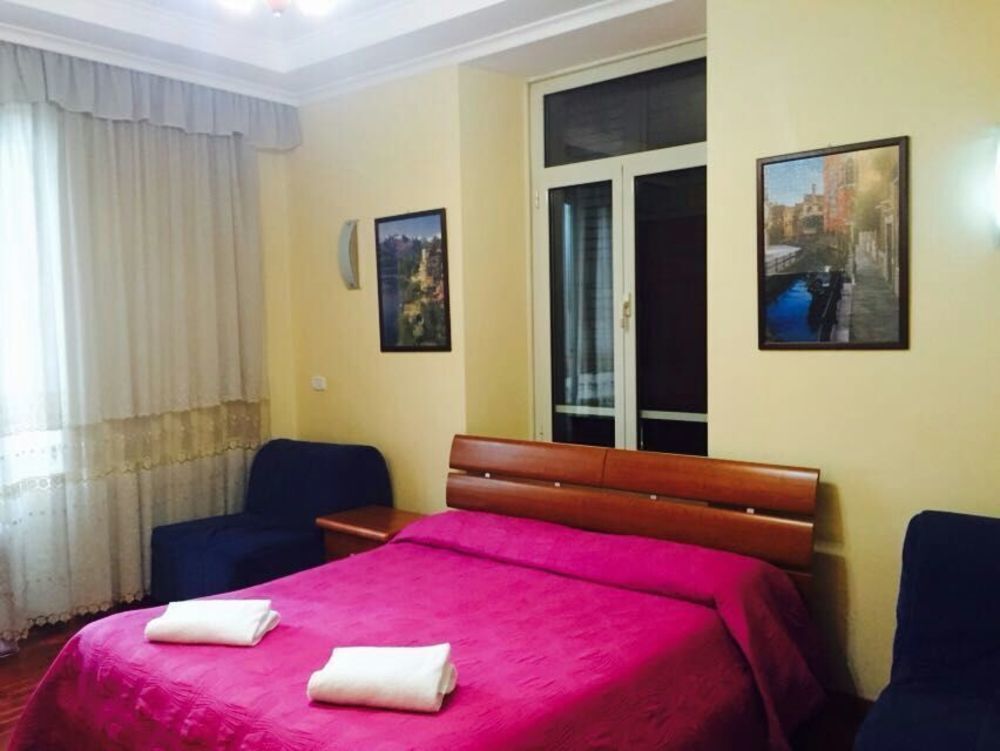 Zhihua Guest House روما المظهر الخارجي الصورة