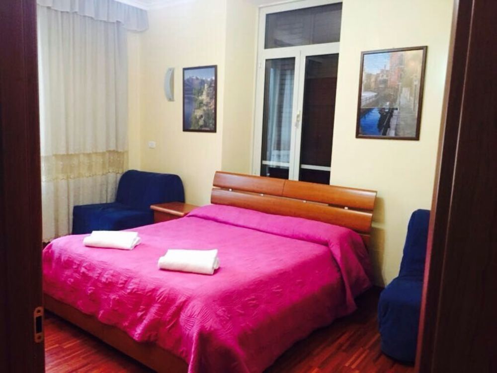 Zhihua Guest House روما المظهر الخارجي الصورة