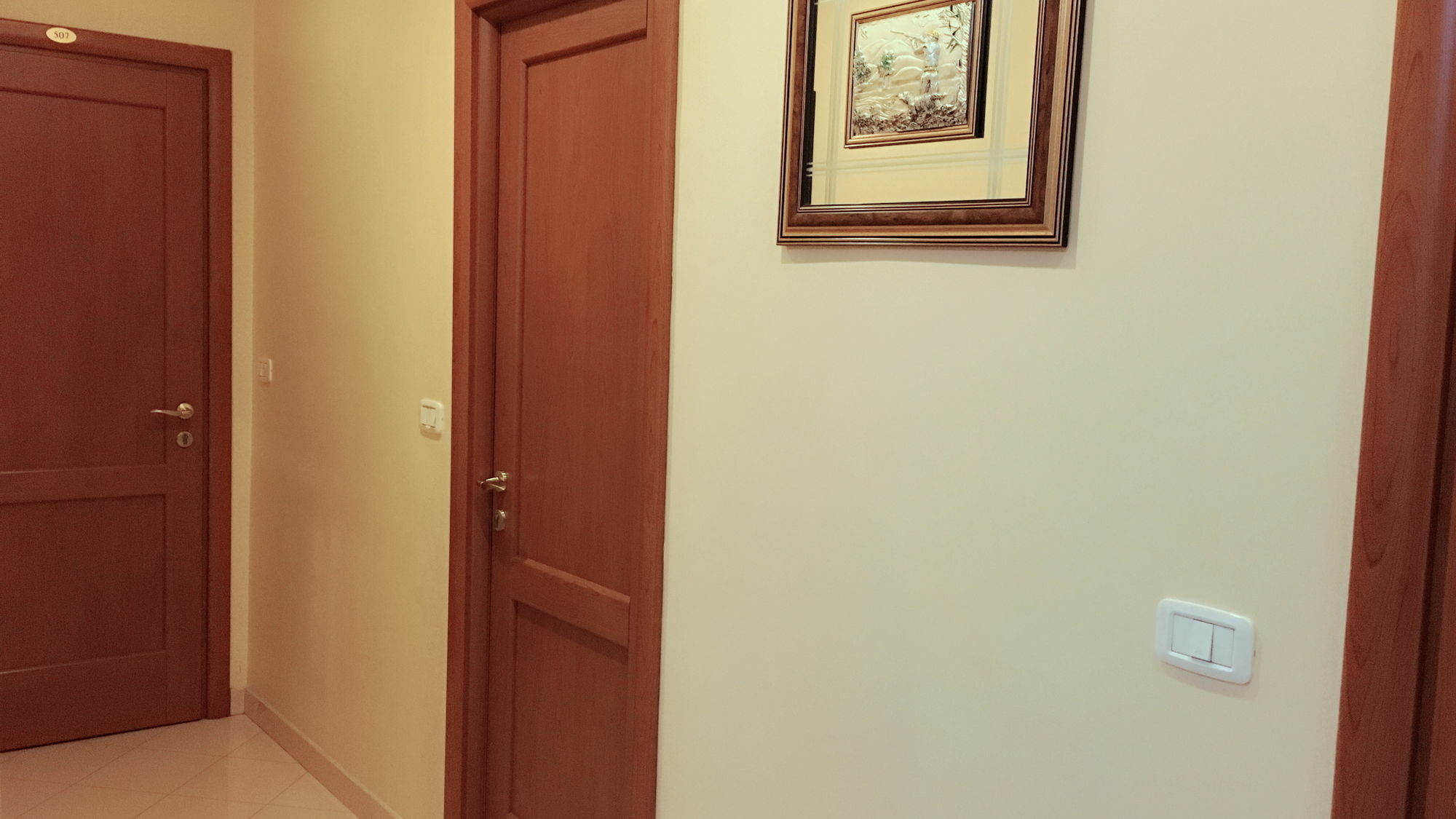 Zhihua Guest House روما المظهر الخارجي الصورة
