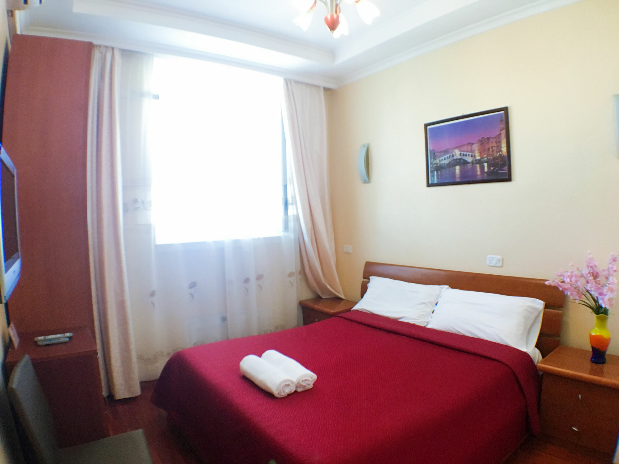 Zhihua Guest House روما المظهر الخارجي الصورة