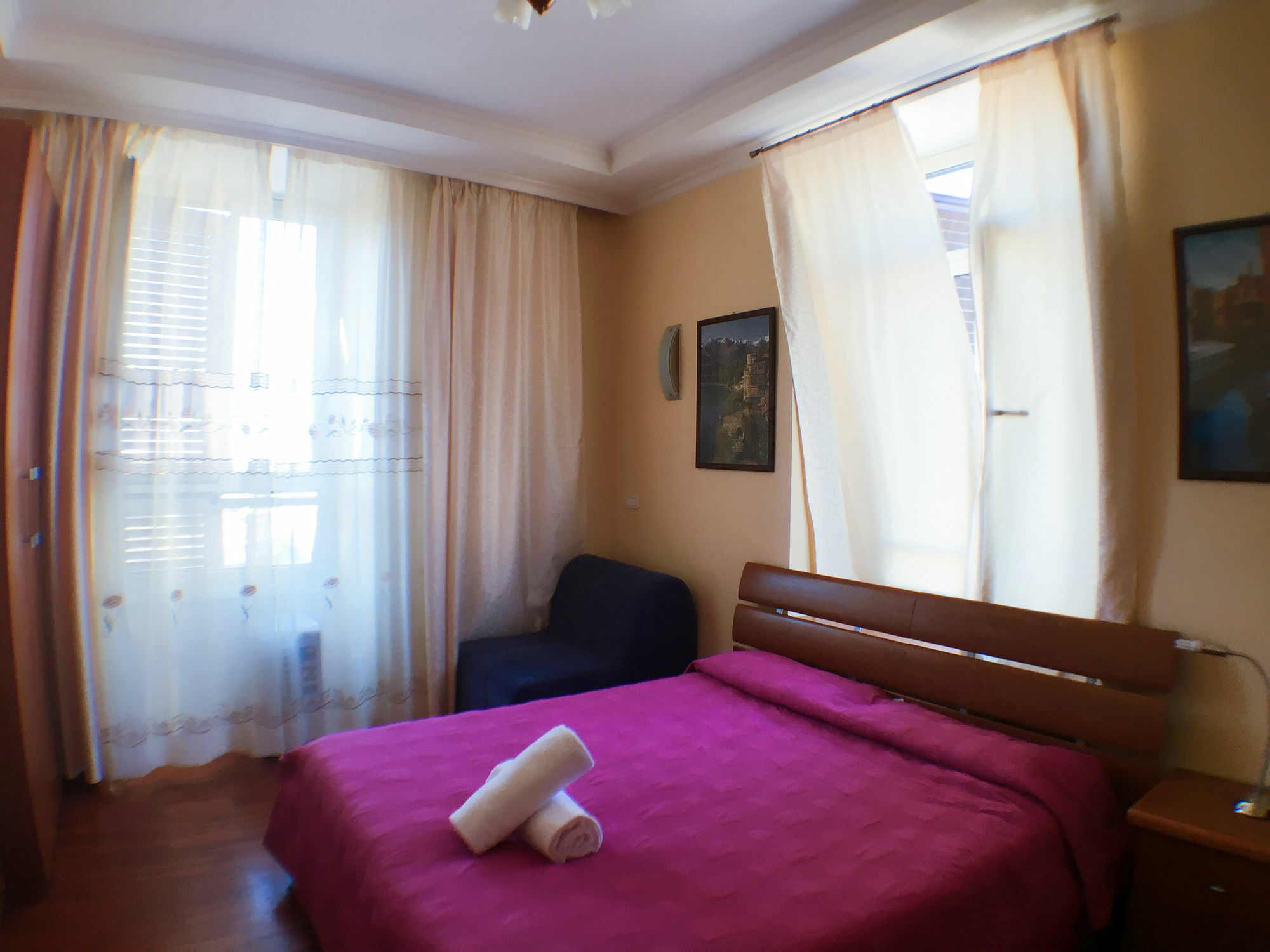 Zhihua Guest House روما المظهر الخارجي الصورة