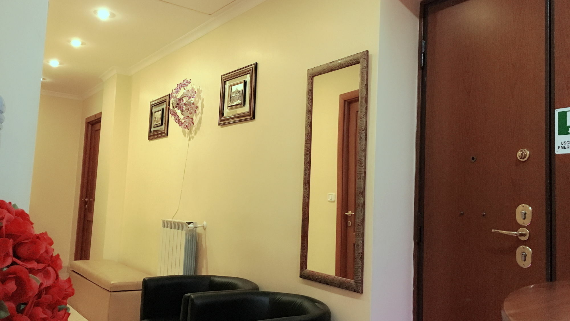 Zhihua Guest House روما المظهر الخارجي الصورة