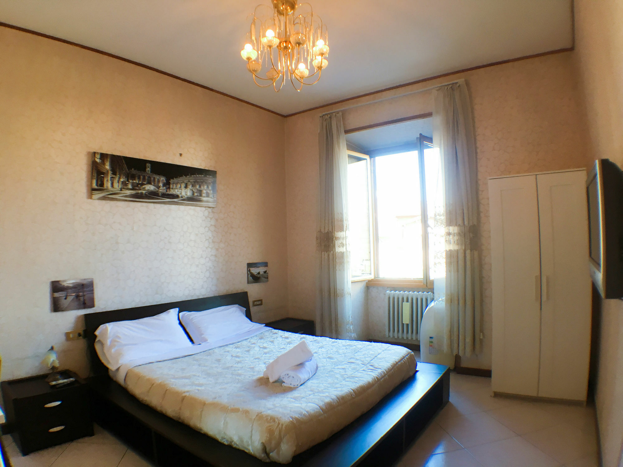 Zhihua Guest House روما المظهر الخارجي الصورة
